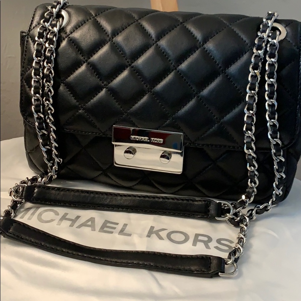 Michael Kors Sloan Lg Quilted Leather Shoulder Bag